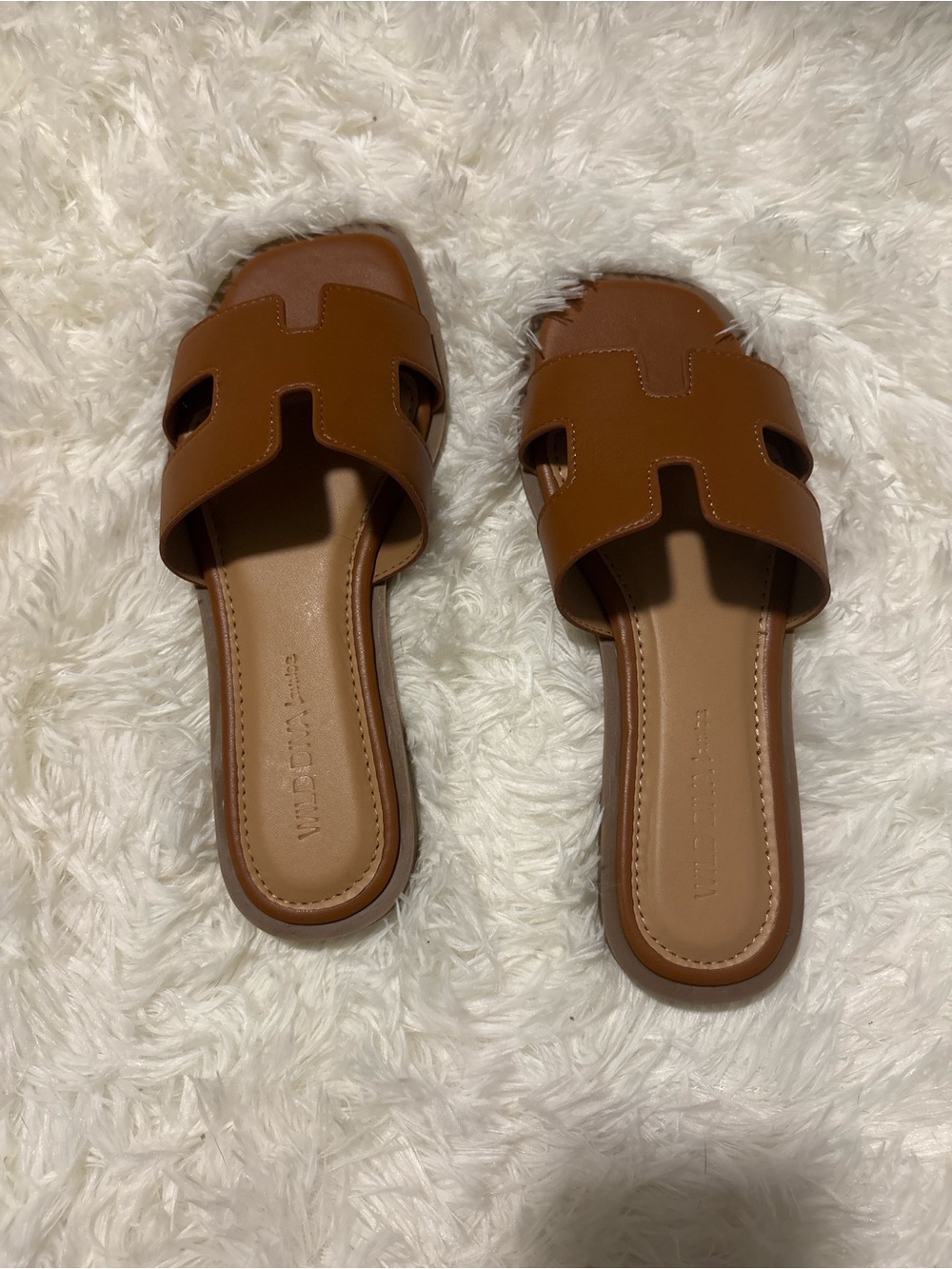 Classic Women's Tan Slide Sandals - Sleek Open-Toe Design